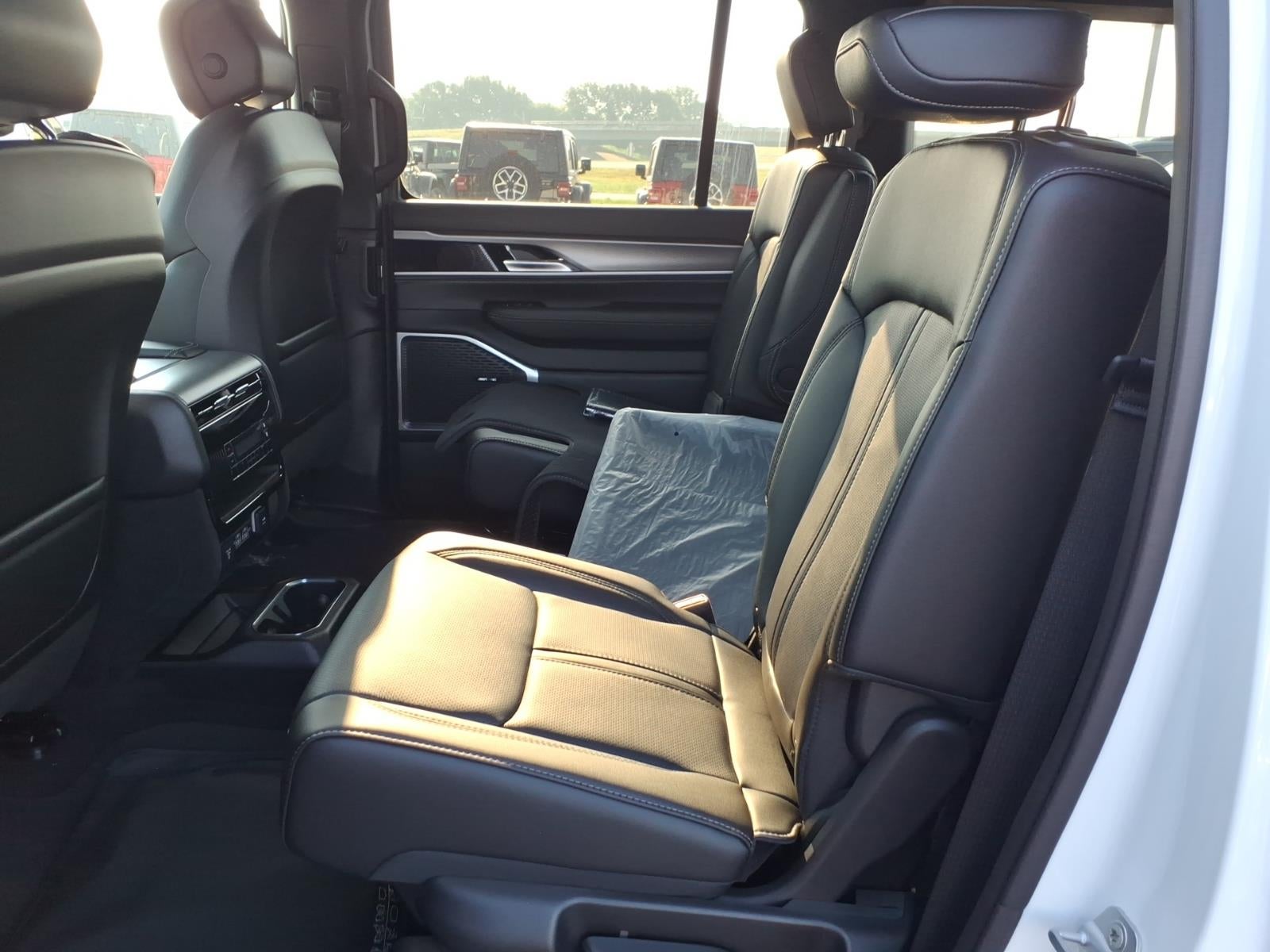 2026 Jeep Grand Wagoneer GRAND WAGONEER UPLAND 4X4
