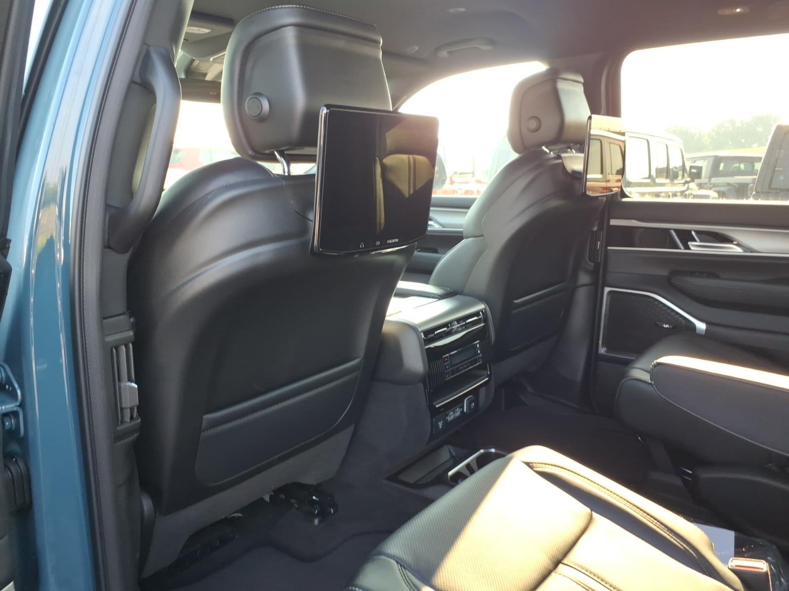2026 Jeep Grand Wagoneer GRAND WAGONEER LIMITED ALTITUDE 4X4