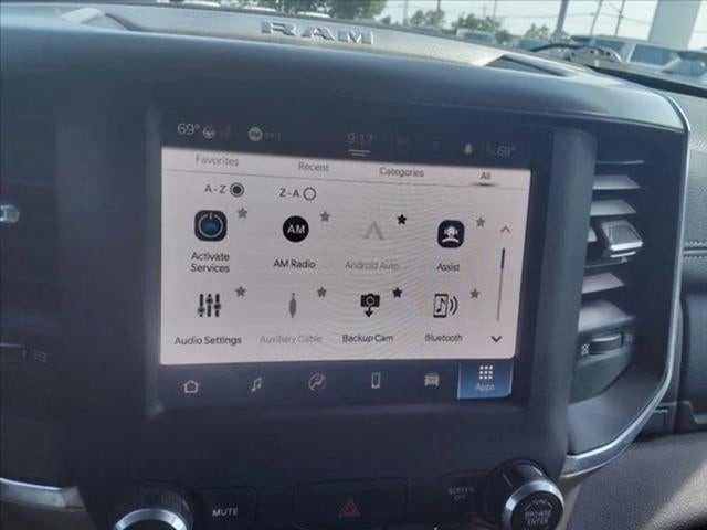 2022 RAM 1500 Laramie Crew Cab 4x4 5'7' Box