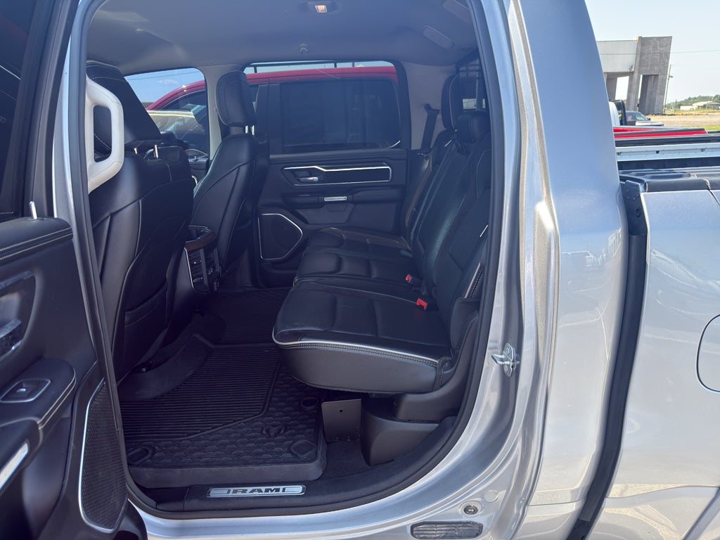 2022 RAM 1500 Laramie Crew Cab 4x4 5'7' Box