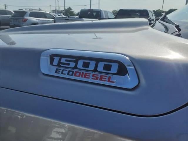 2022 RAM 1500 Laramie Crew Cab 4x4 5'7' Box