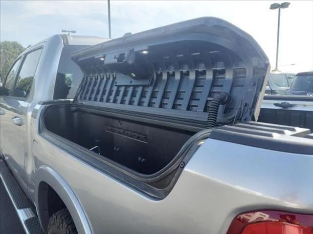 2022 RAM 1500 Laramie Crew Cab 4x4 5'7' Box