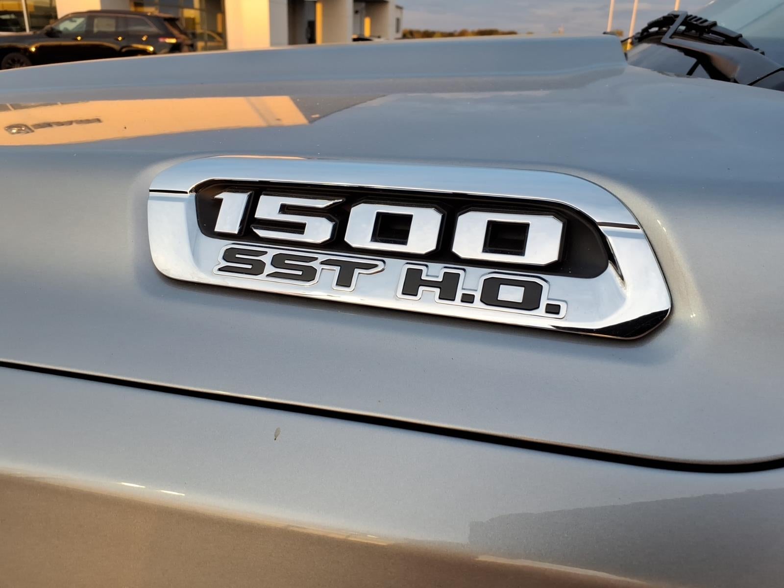 2025 RAM 1500 Tungsten Crew Cab 4x4 5'7' Box