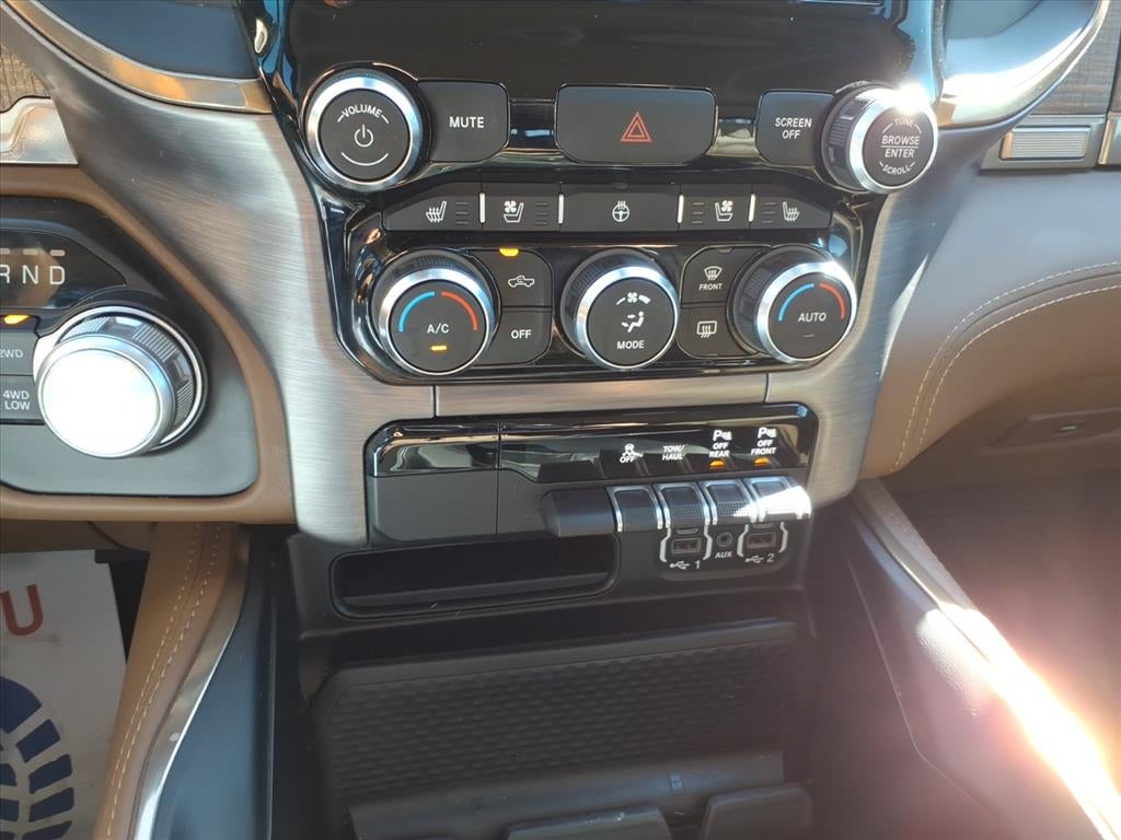 2020 RAM 1500 Laramie Longhorn Crew Cab 4x4 5'7' Box