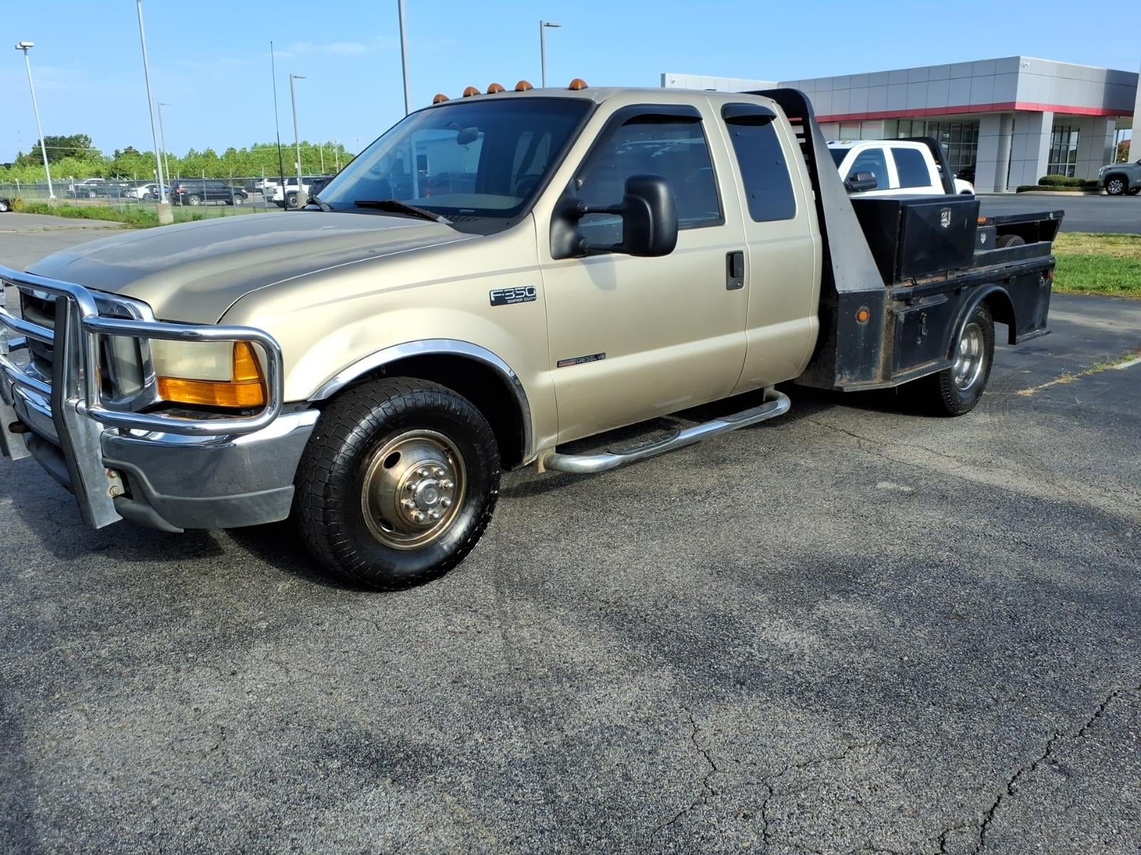 2000 Ford F-350 Chassis XLT