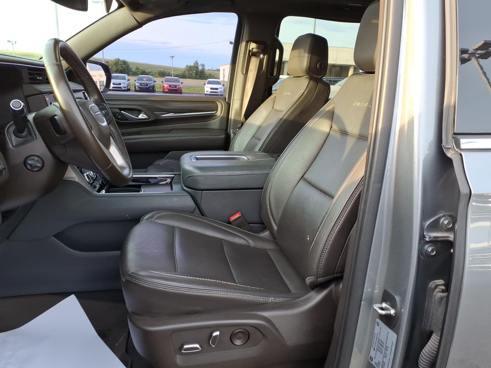 2022 GMC Yukon XL 4WD Denali