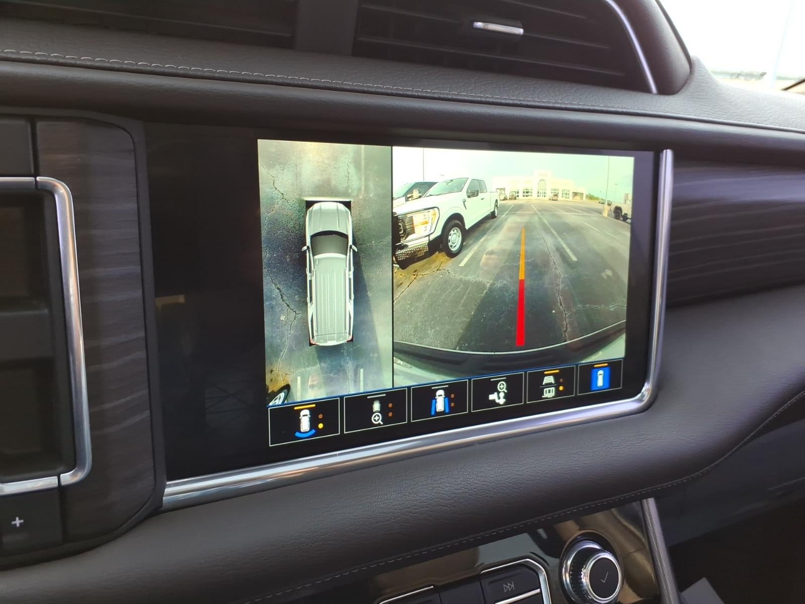 2022 GMC Yukon XL 4WD Denali
