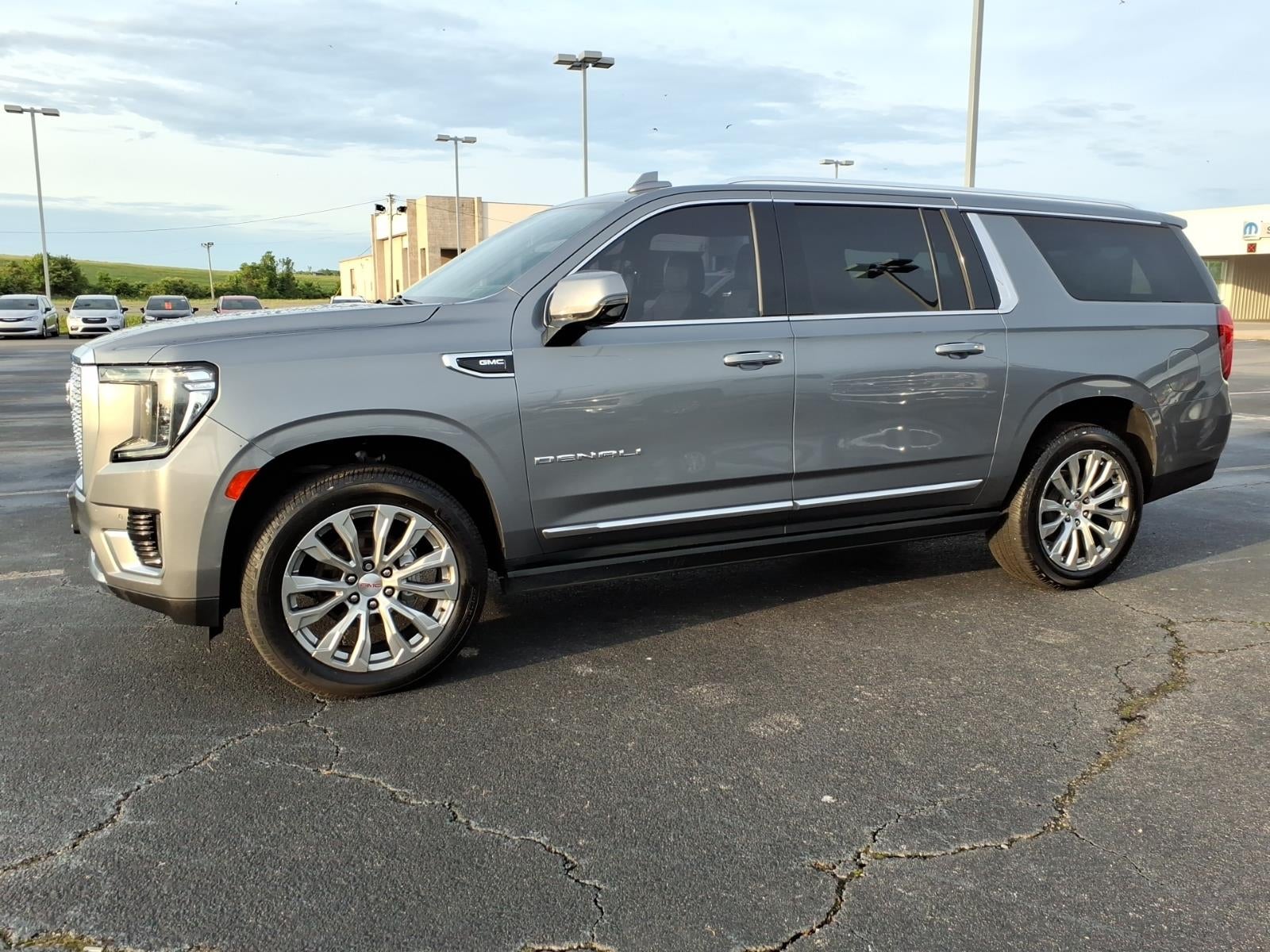 2022 GMC Yukon XL 4WD Denali