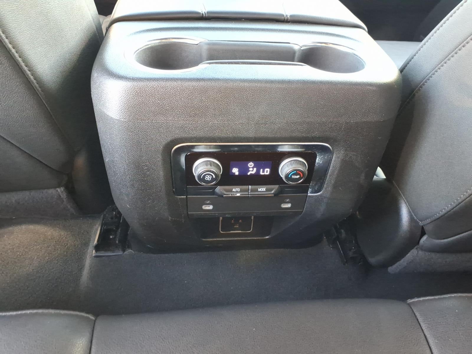 2024 Chevrolet Suburban 4WD LT