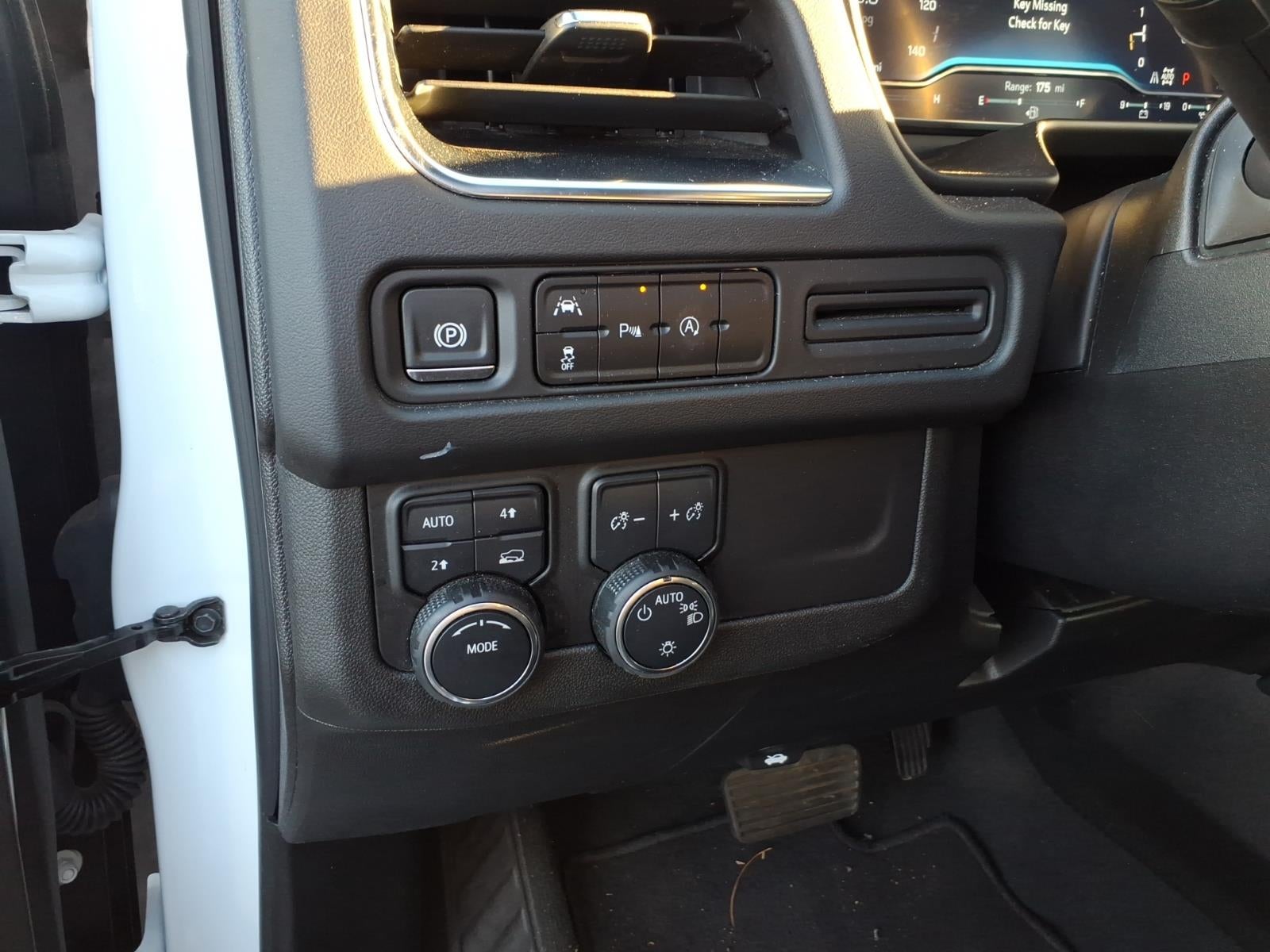 2024 Chevrolet Suburban 4WD LT