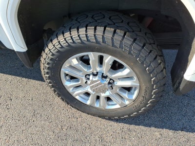 2022 GMC Sierra 2500HD 4WD Crew Cab Standard Bed Denali