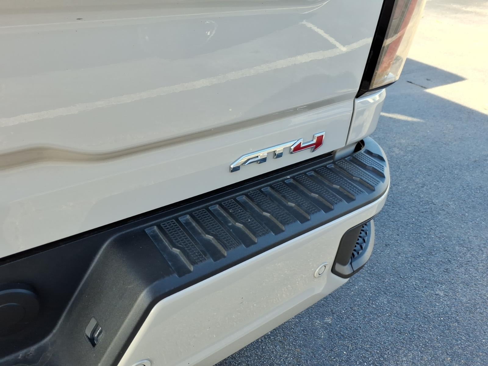 2026 GMC Sierra 2500HD Crew Cab, Standard Bed, AT4, 4WD