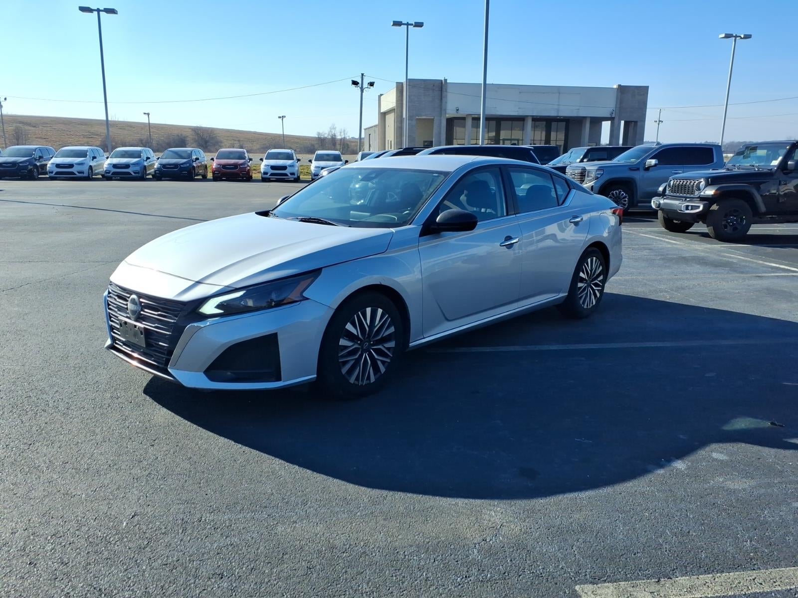 2024 Nissan Altima SV FWD