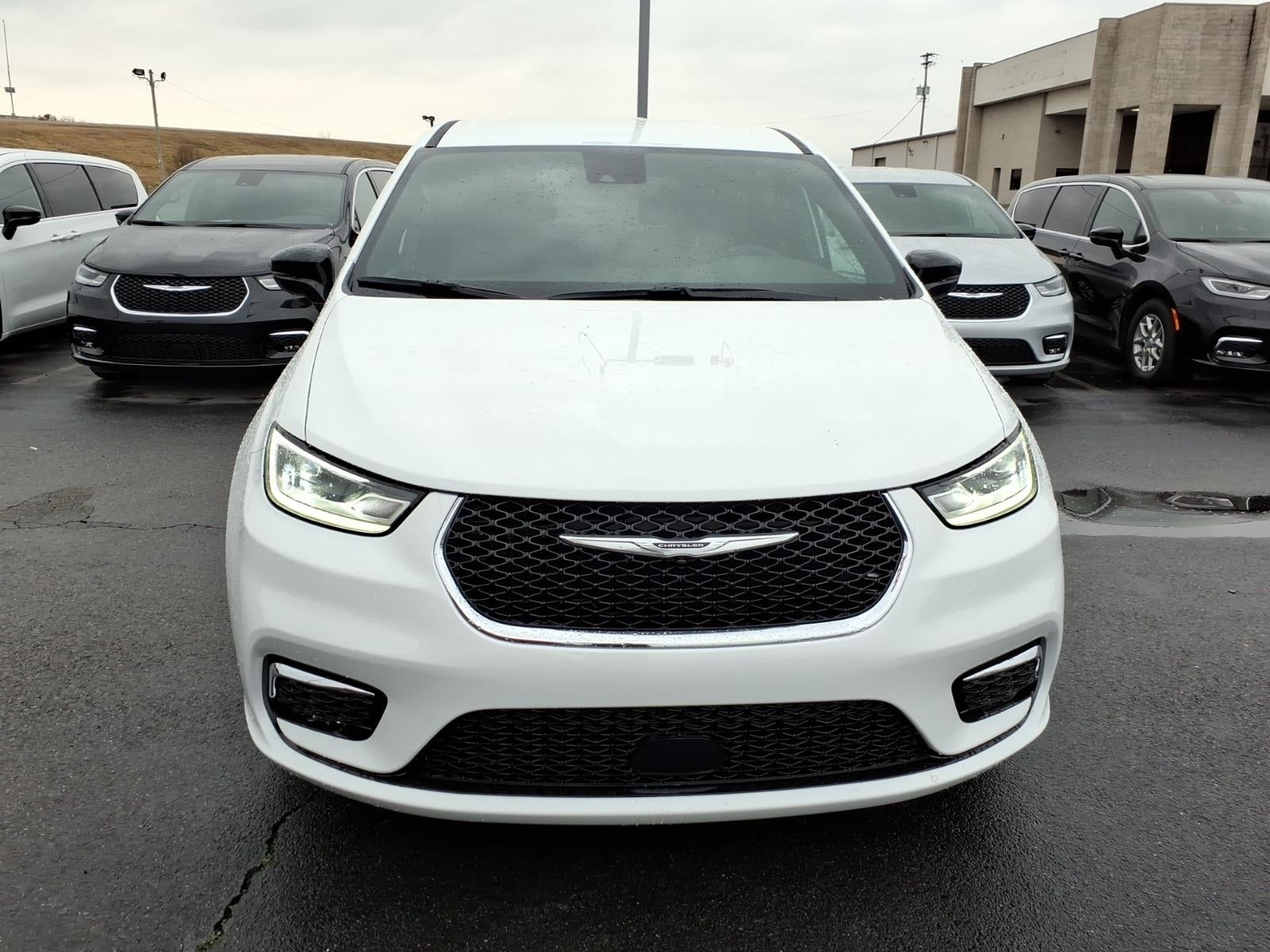 2026 Chrysler Pacifica PACIFICA SELECT AWD