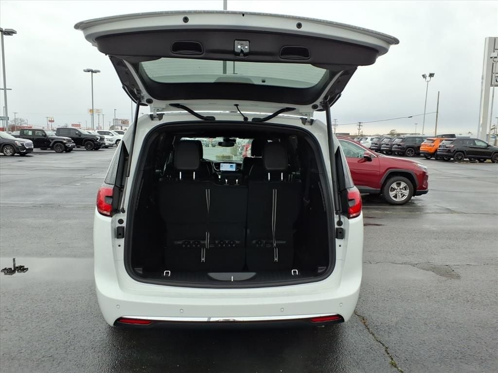 2026 Chrysler Pacifica PACIFICA SELECT AWD