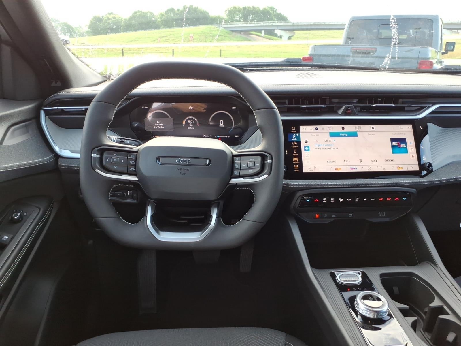 2026 Jeep Cherokee CHEROKEE LAREDO 4X4