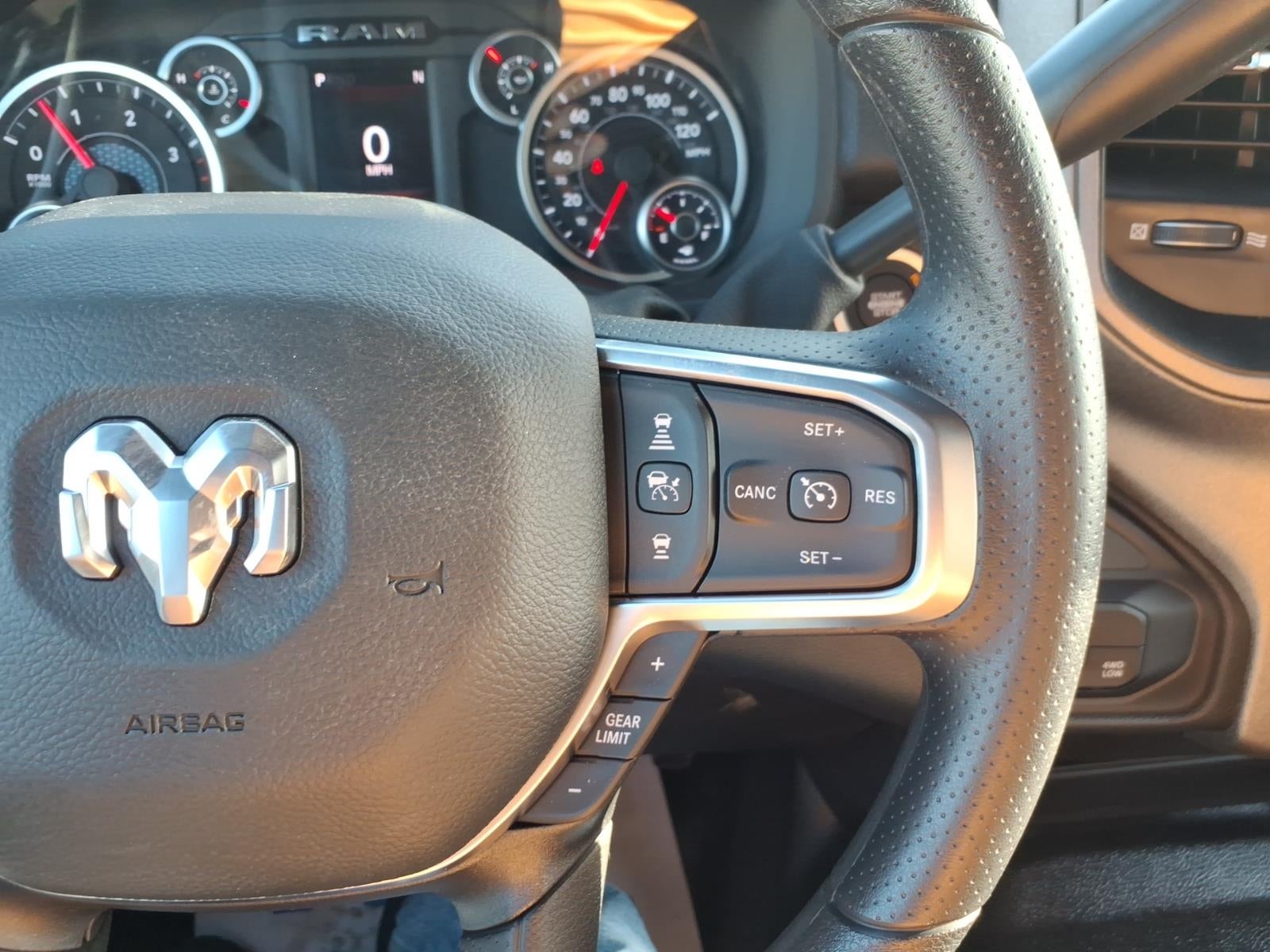 2026 RAM 2500 RAM 2500 TRADESMAN CREW CAB 4X4 6'4' BOX
