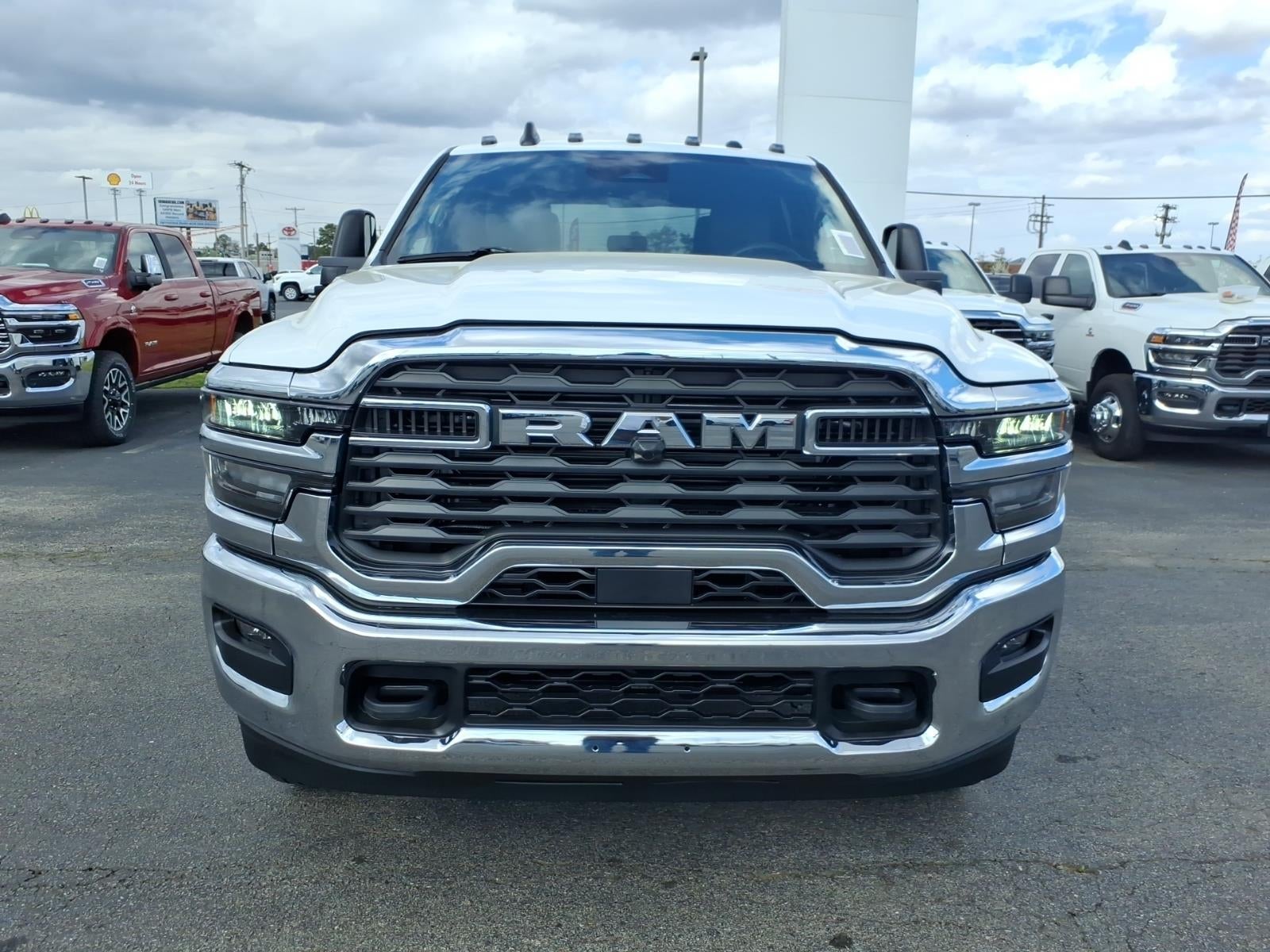 2026 RAM Ram 3500 RAM 3500 TRADESMAN CREW CAB 4X4 8' BOX