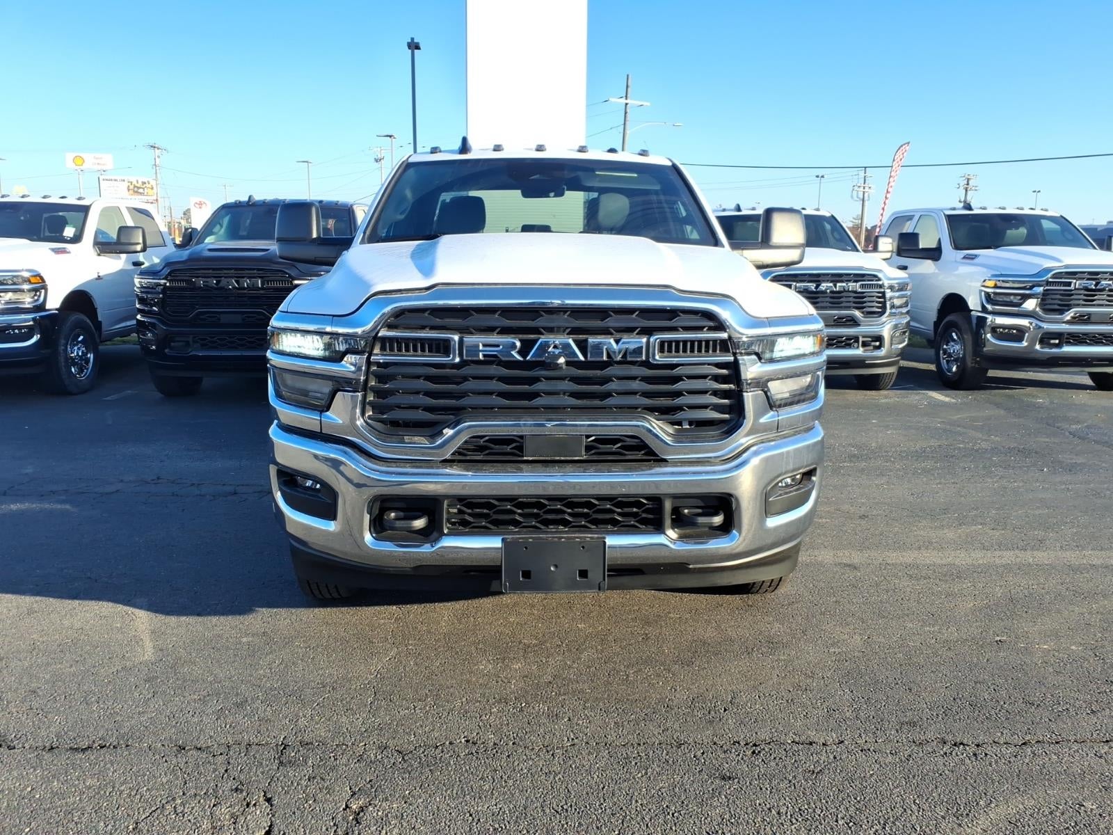 2026 RAM Ram 3500 RAM 3500 TRADESMAN CREW CAB 4X4 8' BOX