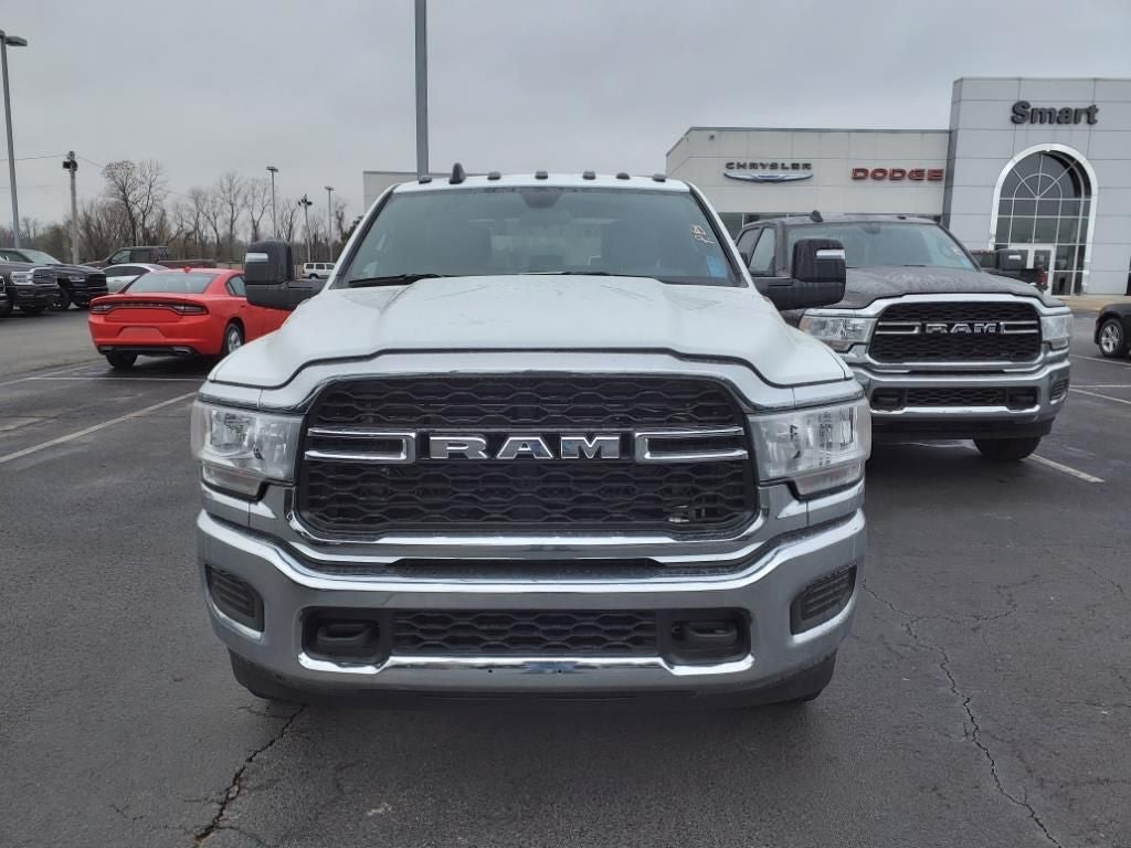 2024 RAM 3500 Tradesman Crew Cab 4x4 8' Box