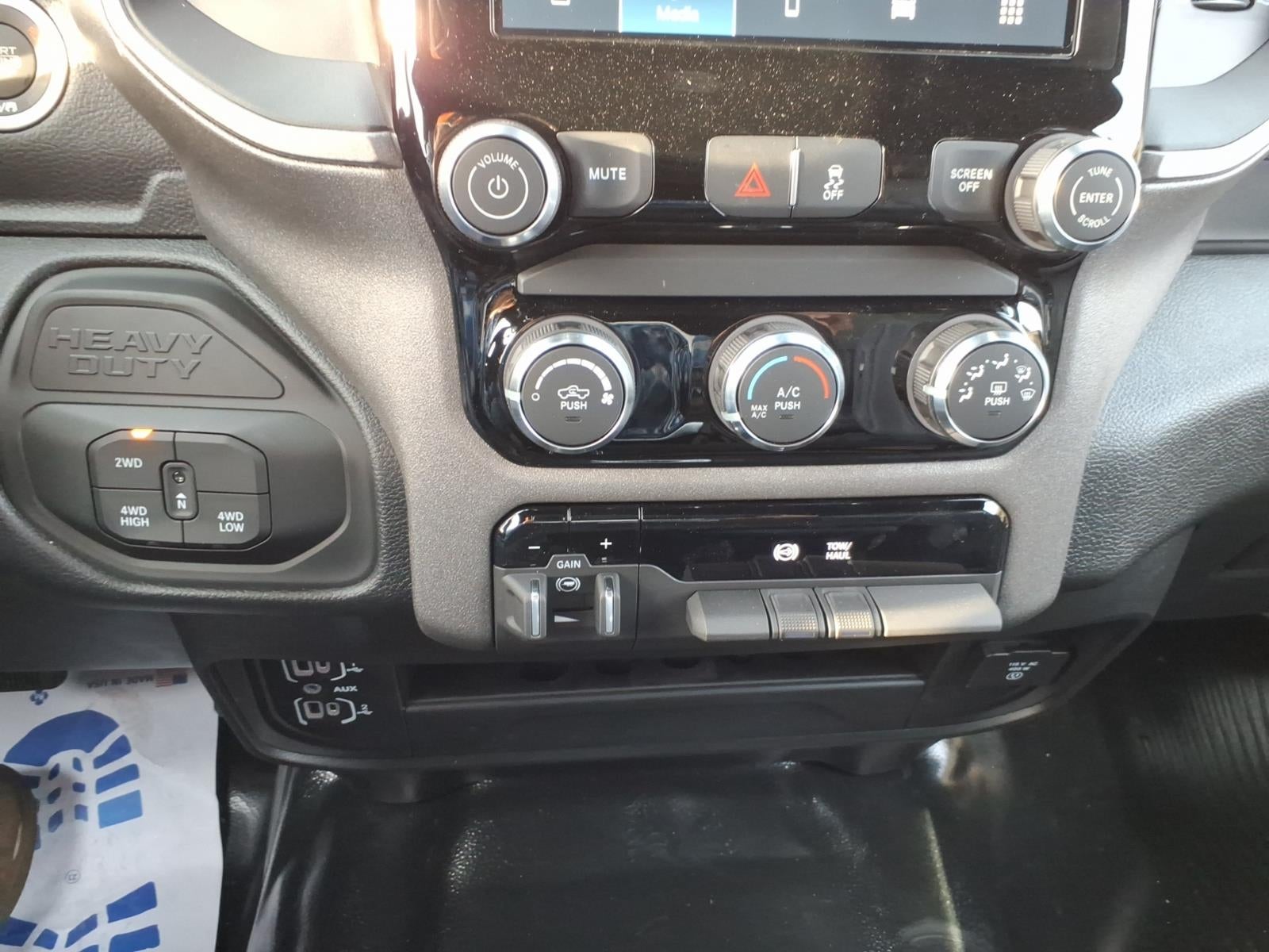 2026 RAM Ram 3500 RAM 3500 TRADESMAN CREW CAB 4X4 8' BOX