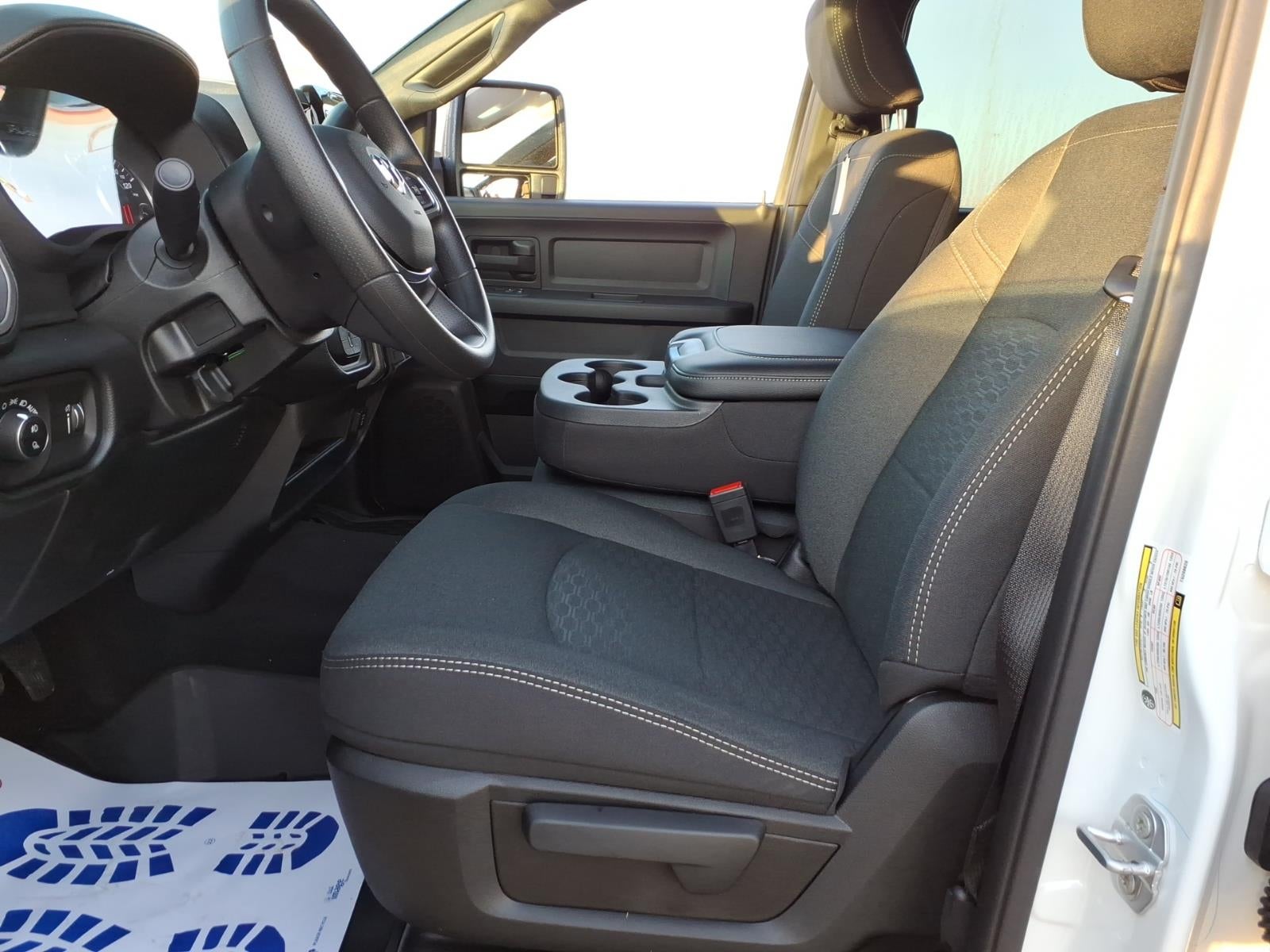 2026 RAM Ram 2500 RAM 2500 WARLOCK CREW CAB 4X4 6'4' BOX