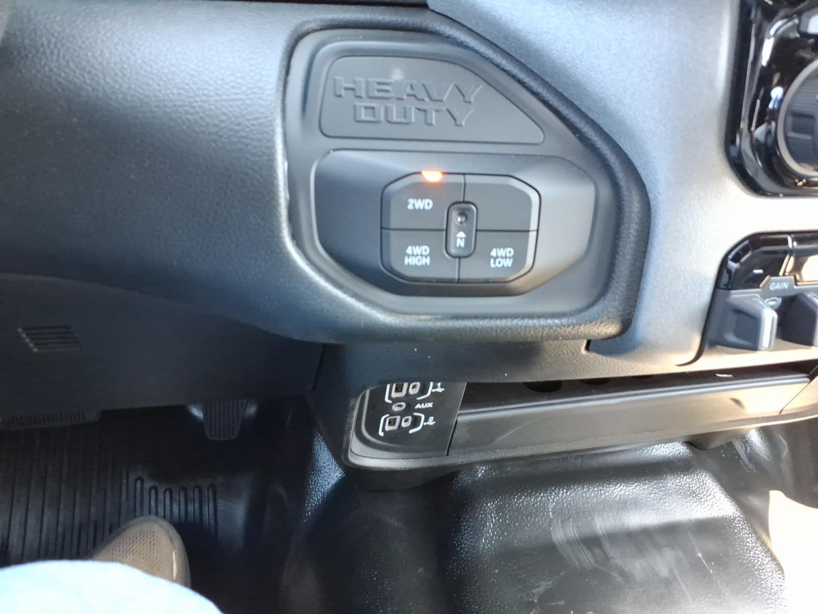 2026 RAM Ram 2500 RAM 2500 TRADESMAN CREW CAB 4X4 6'4' BOX