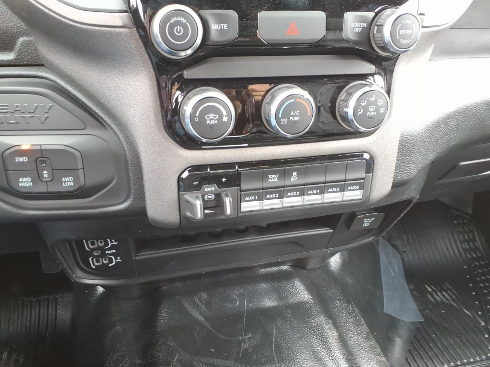 2026 RAM Ram 3500 RAM 3500 TRADESMAN CREW CAB 4X4 8' BOX