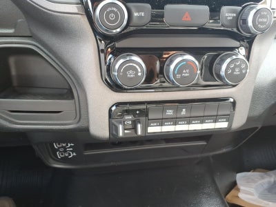 2026 RAM Ram 3500 Chassis Cab RAM 3500 TRADESMAN CHASSIS REGULAR CAB 4X2 84' CA