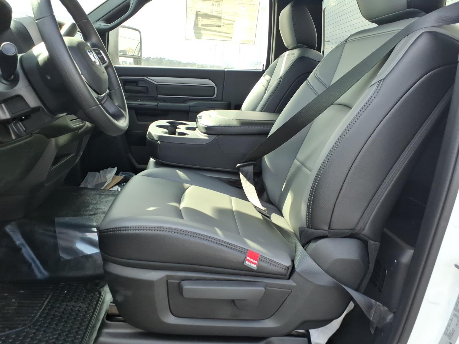 2026 RAM Ram 3500 Chassis Cab RAM 3500 TRADESMAN CHASSIS REGULAR CAB 4X2 84' CA