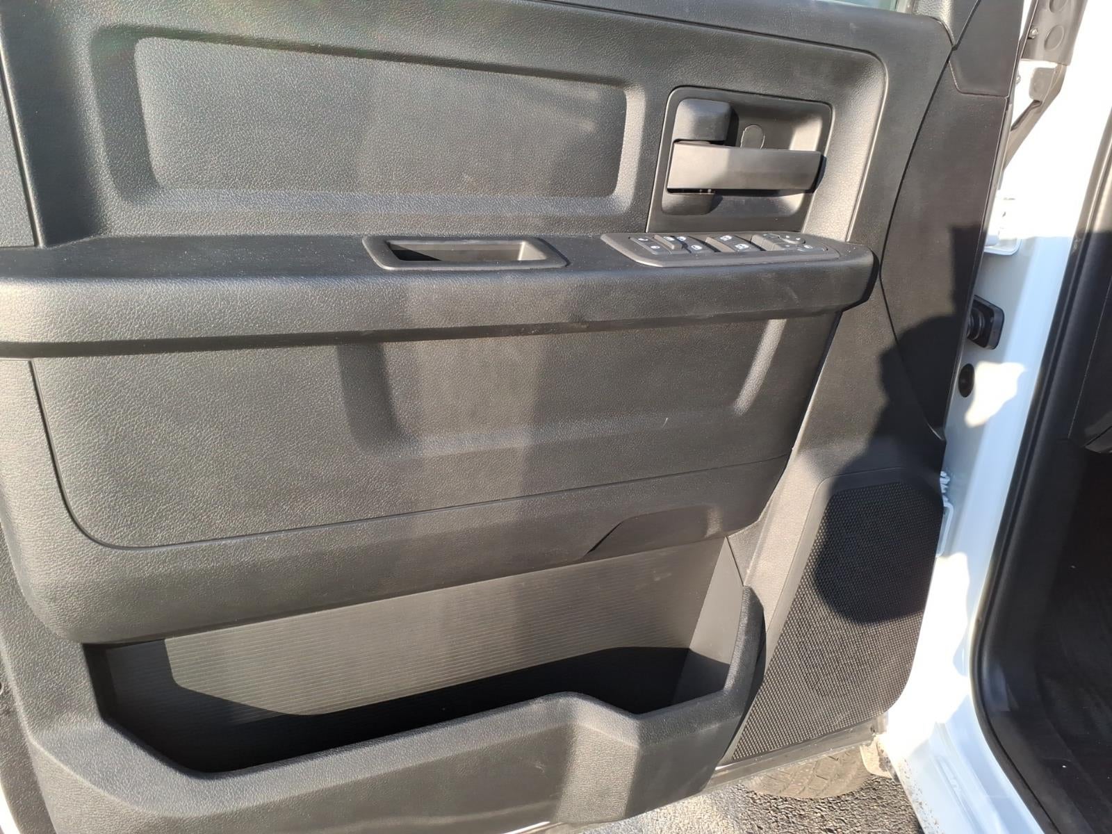 2026 RAM Ram 3500 Chassis Cab RAM 3500 TRADESMAN CREW CAB CHASSIS 4X4 60' CA