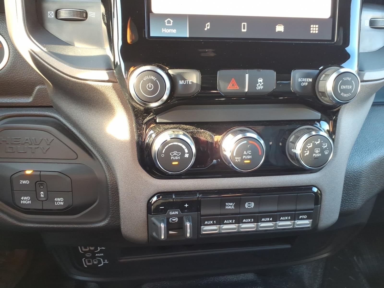 2026 RAM Ram 3500 Chassis Cab RAM 3500 TRADESMAN CREW CAB CHASSIS 4X4 60' CA