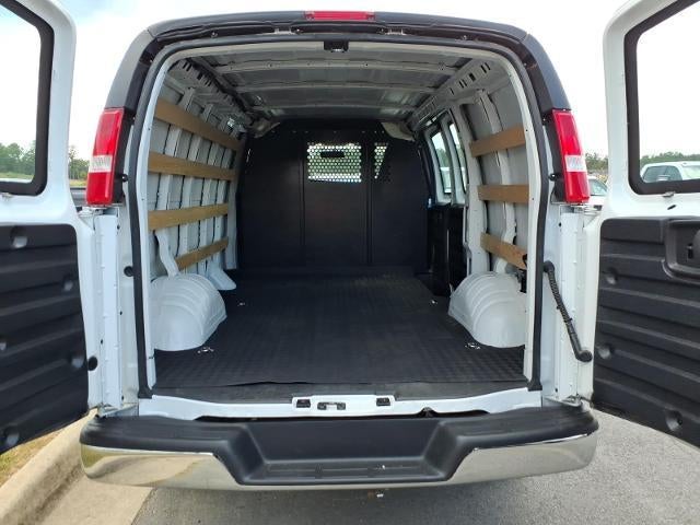 2025 Chevrolet Express Cargo Base