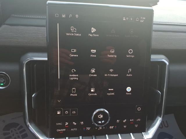 2024 GMC Acadia Denali