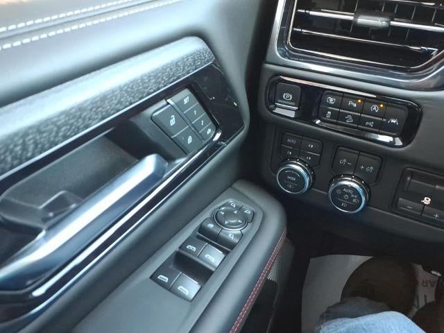 2025 GMC Yukon AT4 Ultimate