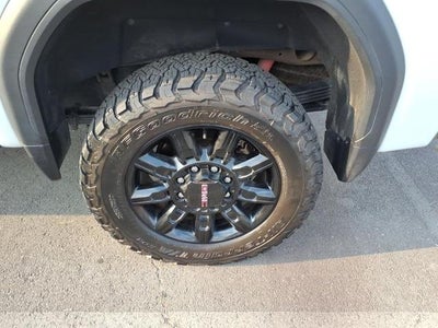 2025 GMC Sierra 2500 HD AT4