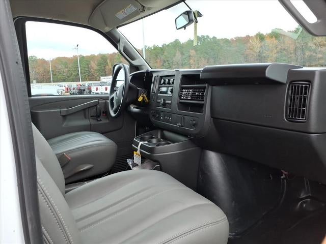 2025 GMC Savana Cargo 2500 Base