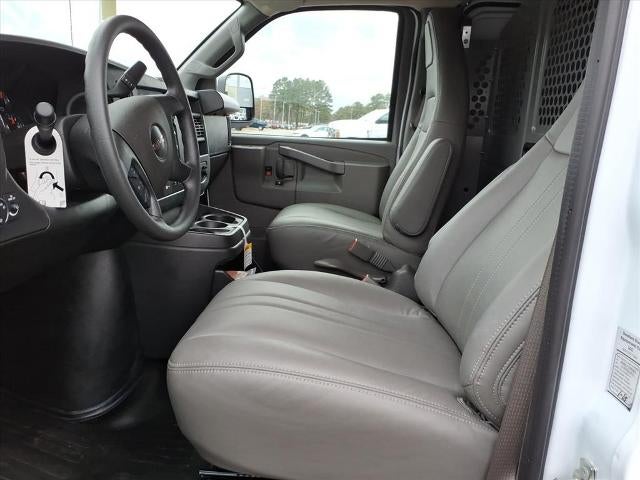 2025 GMC Savana Cargo 2500 Base