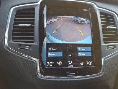 2020 Volvo XC90 Momentum