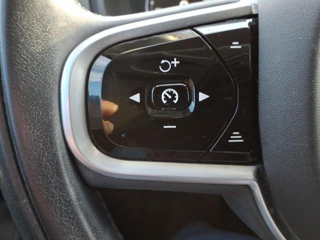 2020 Volvo XC90 Momentum