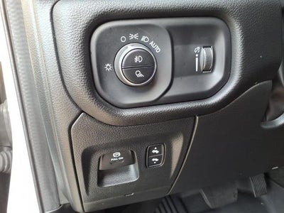 2023 RAM 1500 Lone Star 4x4 Crew Cab 5'7" Box