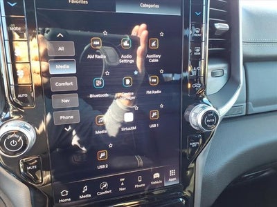 2025 RAM 1500 Laramie 4x4 Crew Cab 5'7" Box