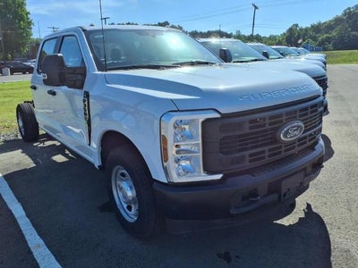 2024 Ford Super Duty F-350 SRW XL 2WD Crew Cab 179" WB 60" CA