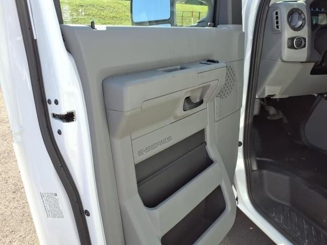 2025 Ford E-Series Cutaway E-350 SRW 138" WB