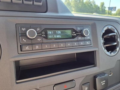 2025 Ford E-Series Cutaway E-350 SRW 138" WB