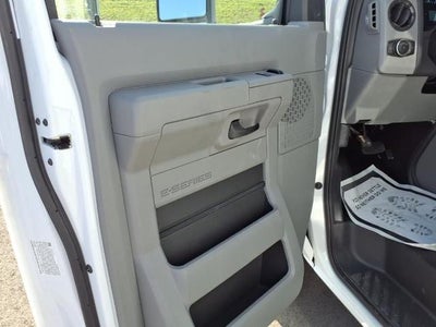 2025 Ford E-Series Cutaway E-350 SRW 138" WB