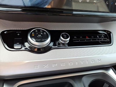 2025 Ford Expedition Active 4x4