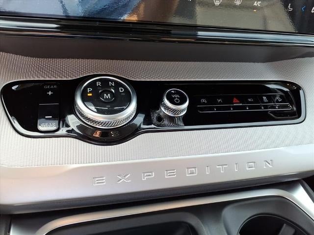 2025 Ford Expedition Active 4x4