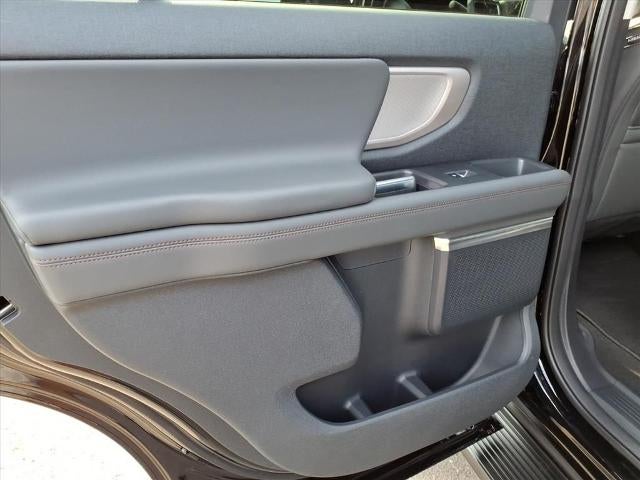 2025 Ford Expedition Active 4x4