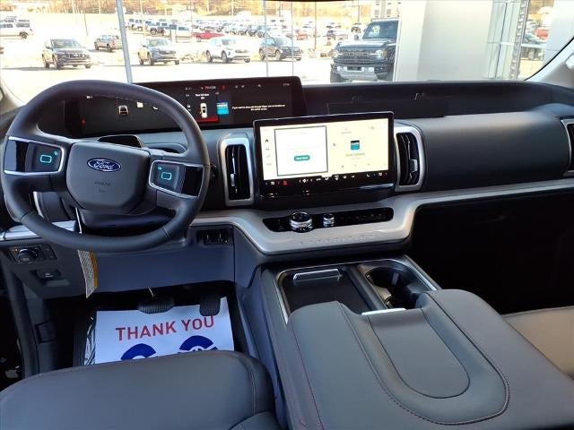 2025 Ford Expedition Active 4x4